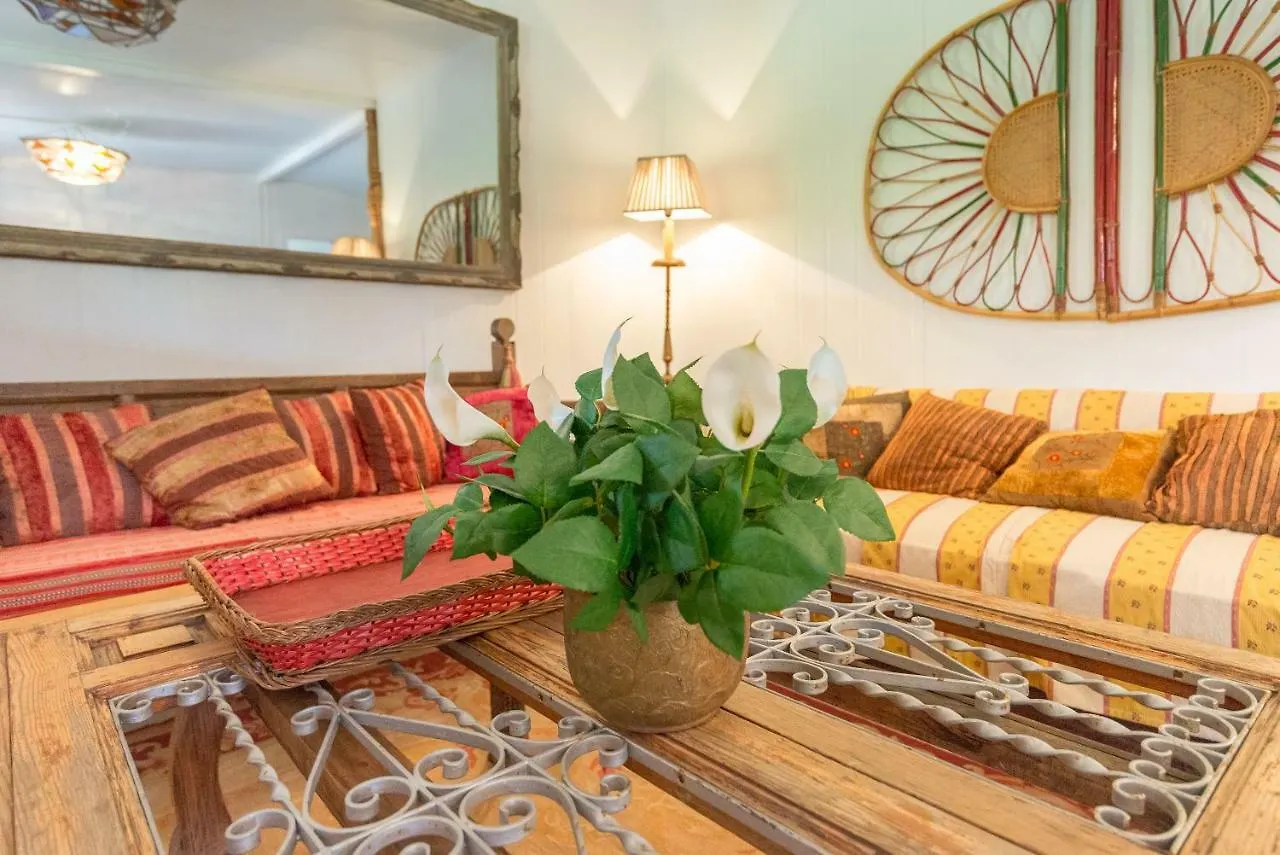 Villa La Casita by Teresa Marbella 0*,  España